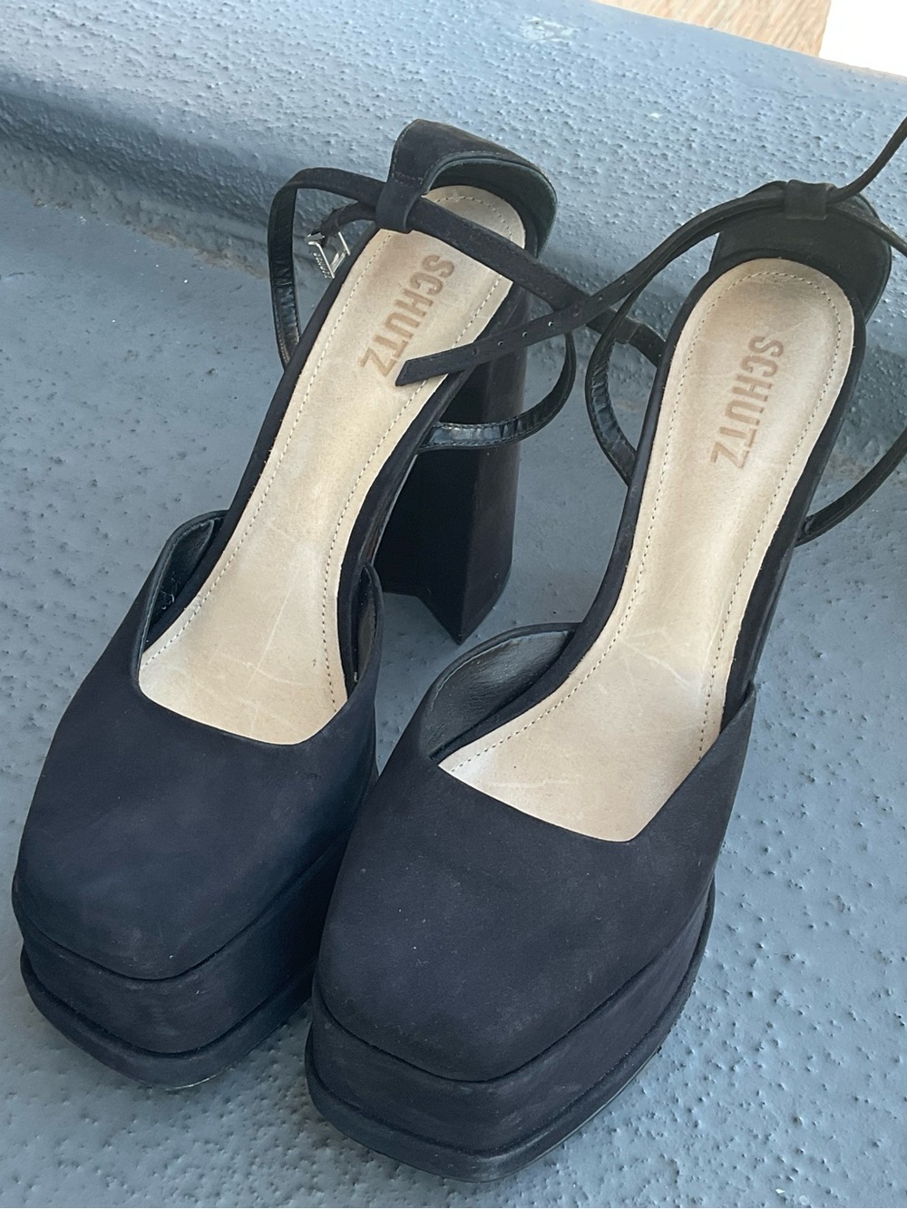 Schutz Luan Block Heels Womens Shoes Black Velvet Platforms Pumps Size 9B